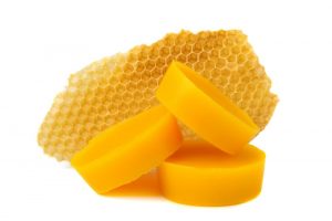 Top 10 Best Honey Refractometers Needed For Beekeeping